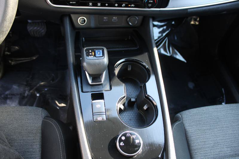 Used 2022 Nissan Rogue SV AWD/4WD image 24