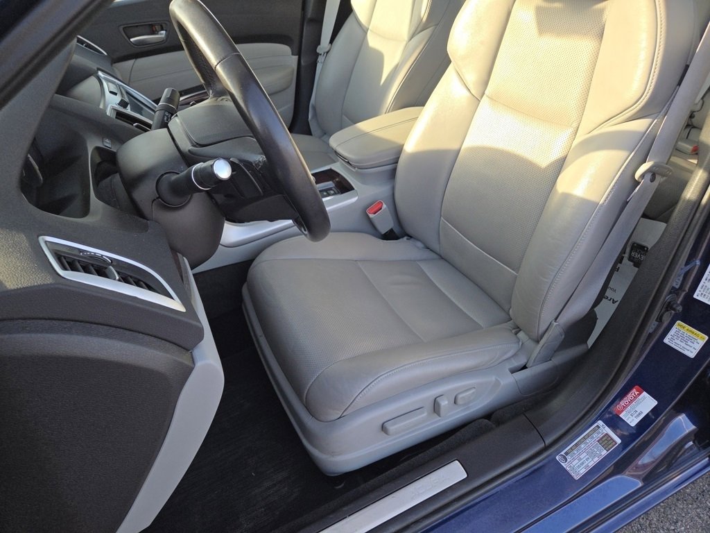 Used 2017 Acura TLX 2.4L image 5