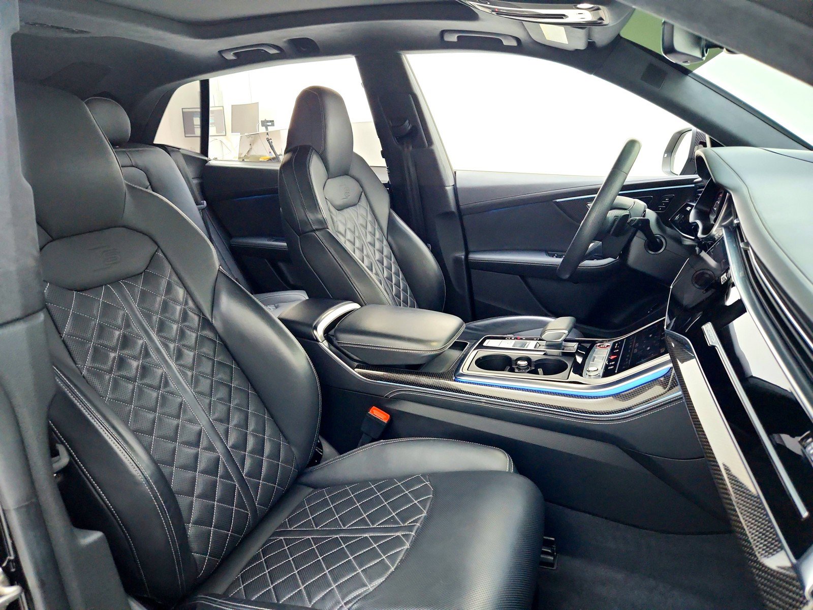 Used 2023 Audi SQ8 Prestige image 25