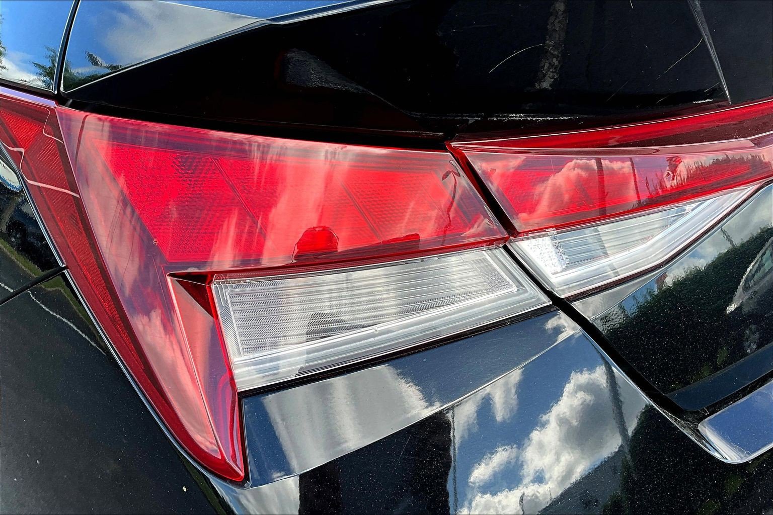 Used 2024 Hyundai Elantra SEL FWD image 22