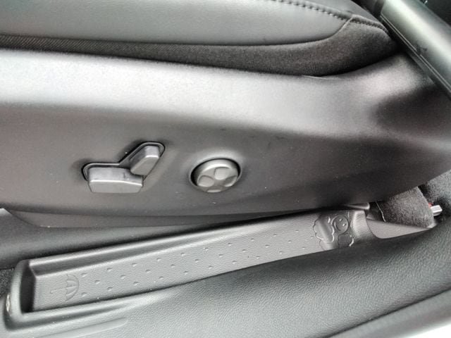 New 2026 Chrysler Pacifica Select AWD/4WD image 28