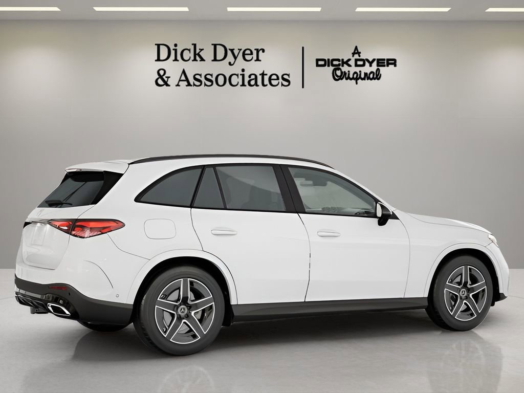 Used 2025 Mercedes-Benz GLC 300 image 6