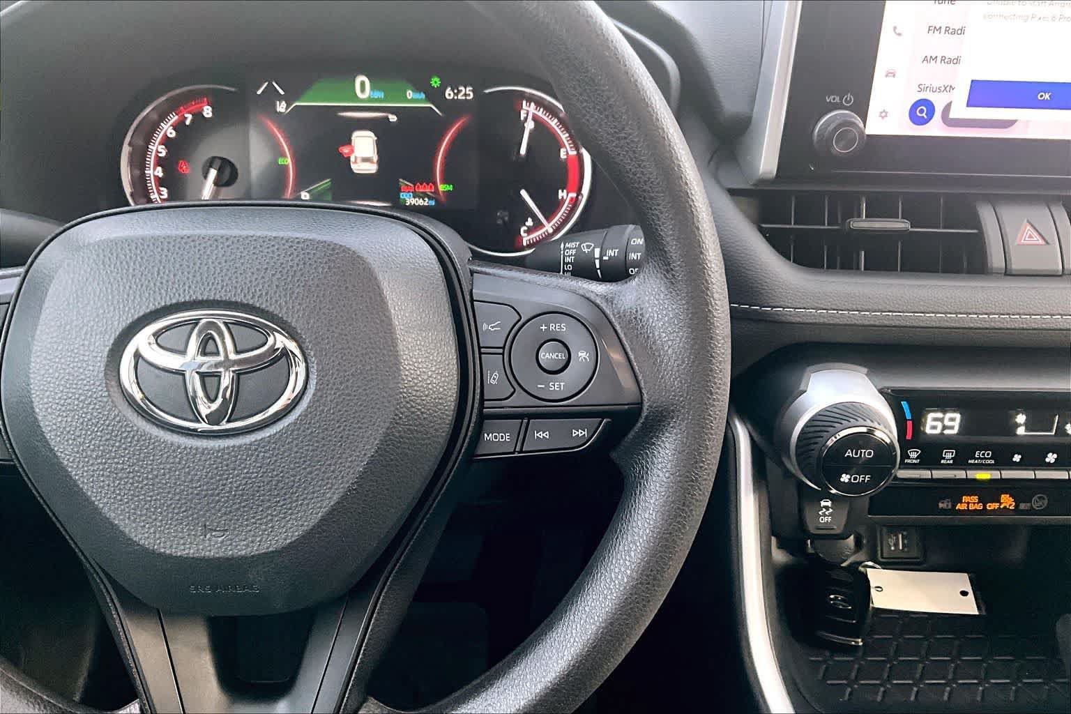 Used 2024 Toyota RAV4 XLE w/ Convenience Package AWD/4WD image 26