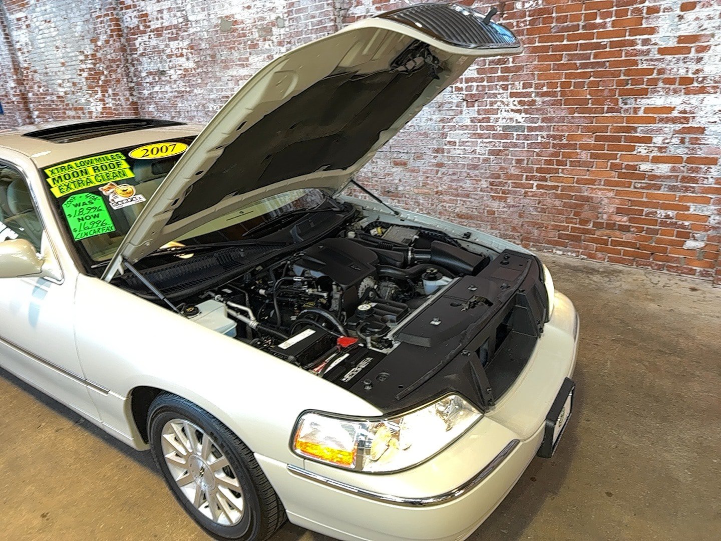 Used 2007 Lincoln Town Car Signature RWD image 91