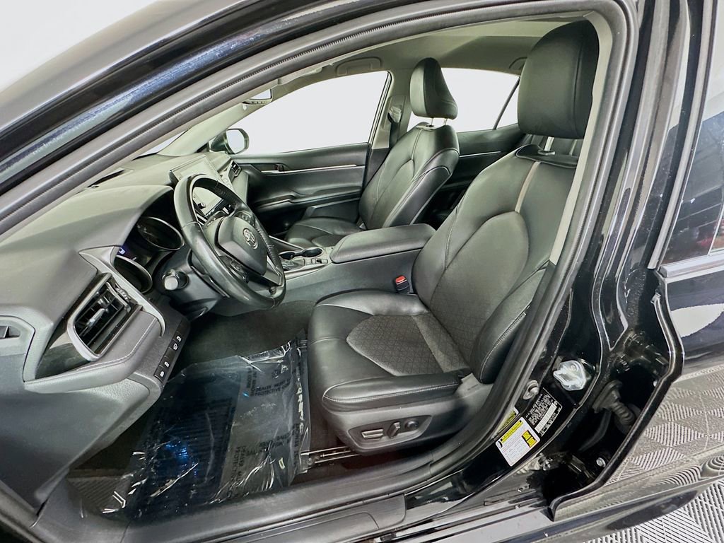 Used 2023 Toyota Camry XSE image 28