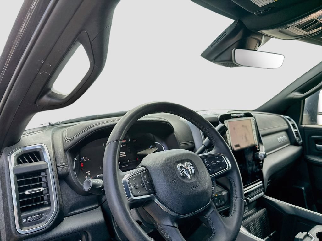 Used 2025 RAM 2500 Laramie w/ Night Edition AWD/4WD image 11
