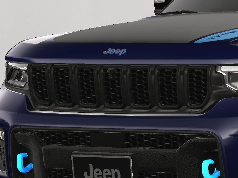 New 2024 Jeep Grand Cherokee Trailhawk w/ Advanced Protech Group II AWD/4WD image 15