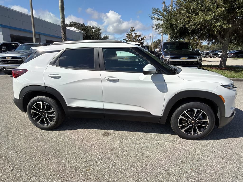 New 2026 Chevrolet TrailBlazer LT w/ Convenience Package FWD image 4