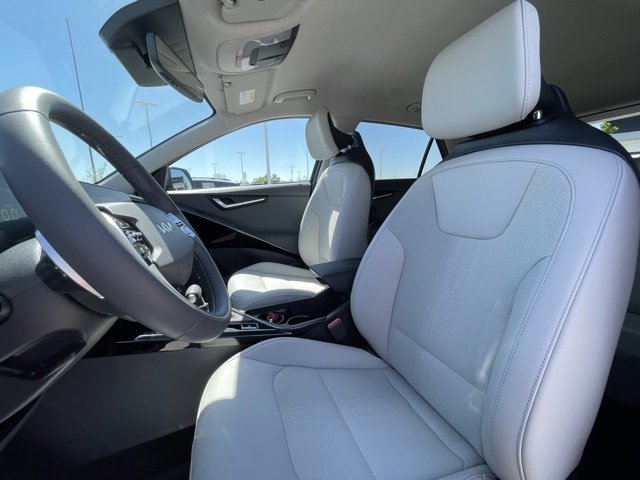 New 2025 Kia Niro EX image 21