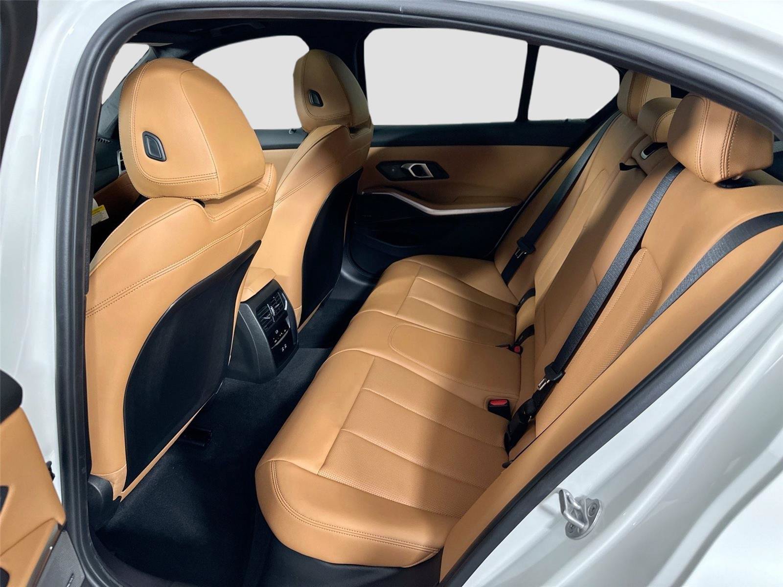 New 2025 BMW 330i Sedan w/ Premium Package RWD image 45