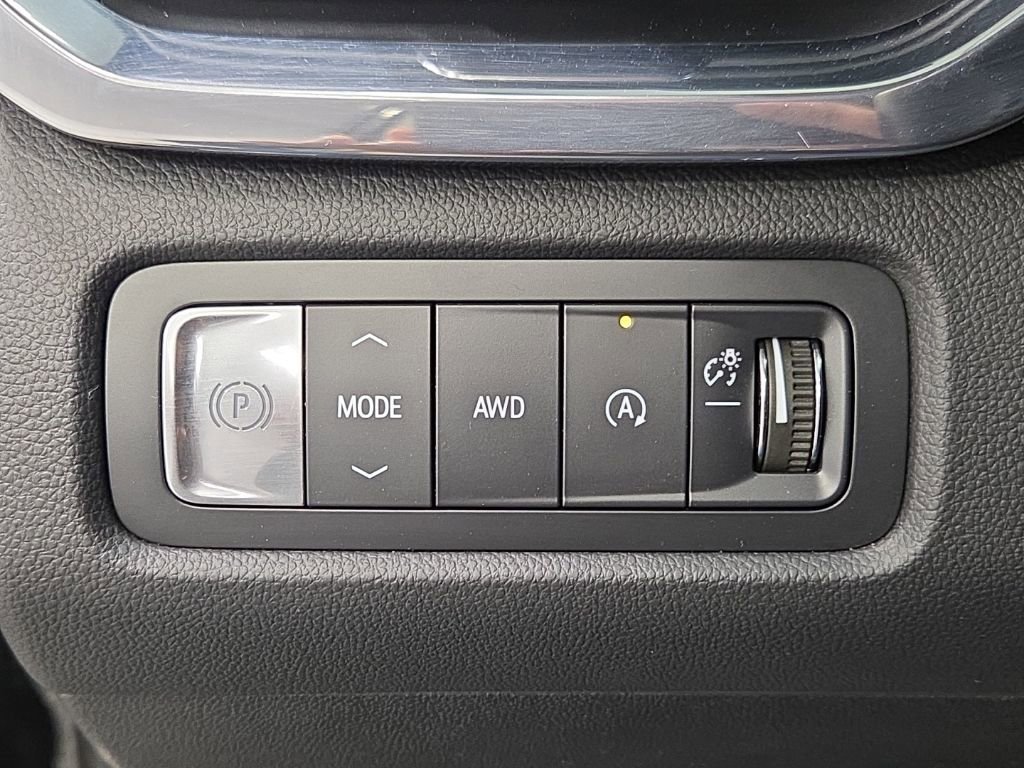 Used 2025 GMC Acadia Elevation AWD/4WD image 28