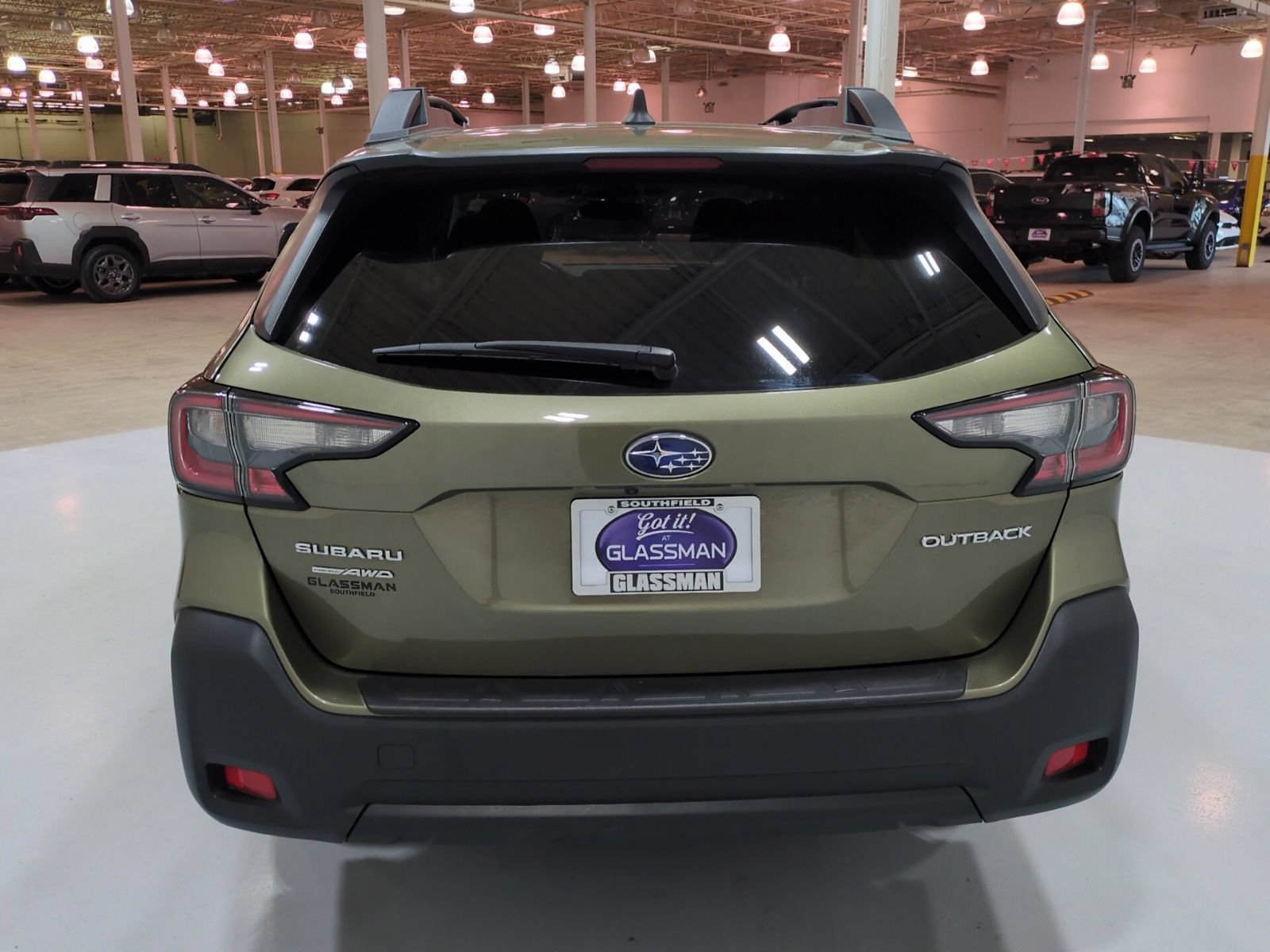 Certified 2024 Subaru Outback Premium w/ Popular Package #1A AWD/4WD image 4