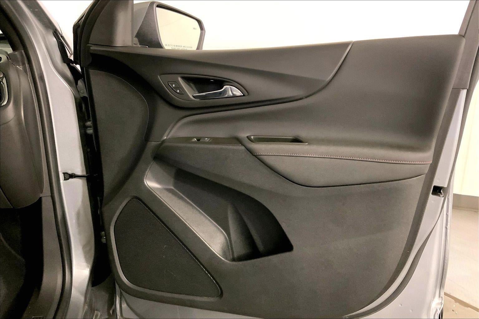 Used 2023 Chevrolet Equinox RS FWD image 25
