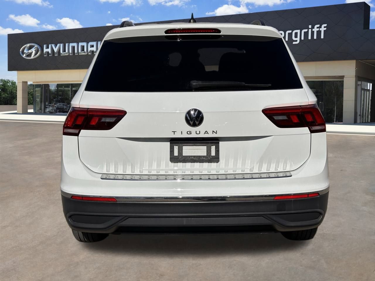 Used 2024 Volkswagen Tiguan S image 13