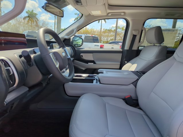 New 2026 Ford Expedition Active RWD image 4