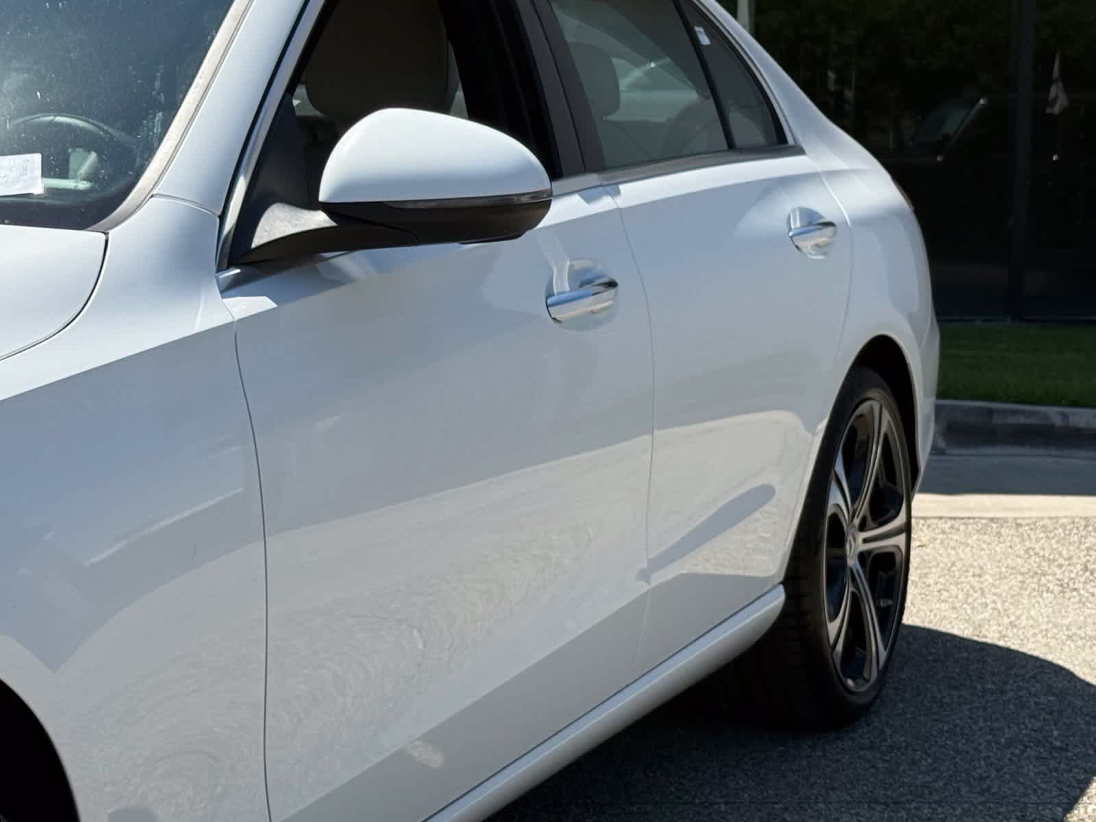Used 2024 Mercedes-Benz C 300 Sedan image 4