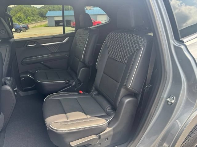 New 2027 GMC Acadia Denali w/ LPO, Floor Liner Package AWD/4WD image 21