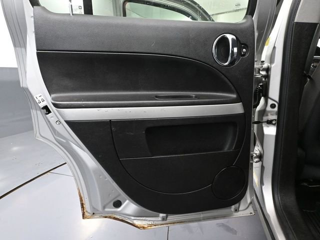 Used 2008 Chevrolet HHR LS image 28