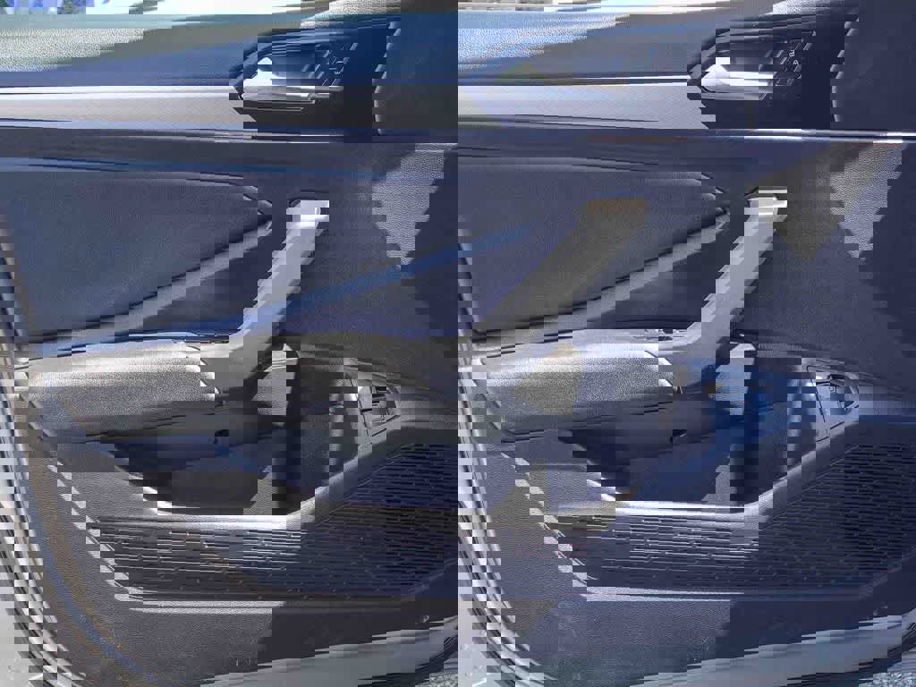 Used 2021 Volkswagen Jetta SE image 19