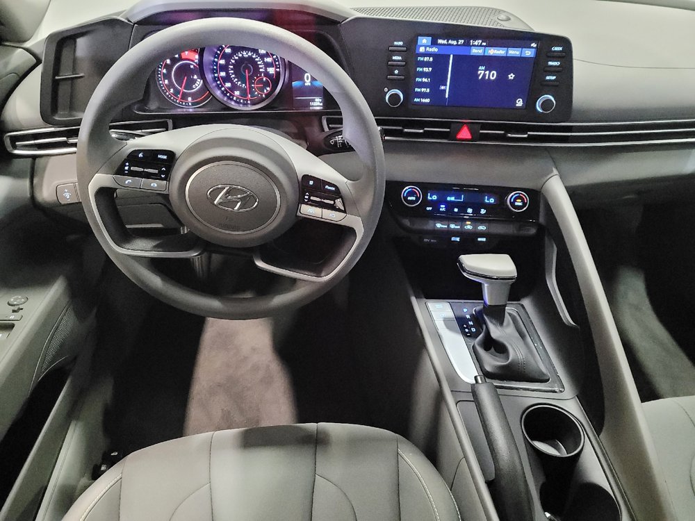 Used 2023 Hyundai Elantra SEL w/ Preferred Accessory Package image 22