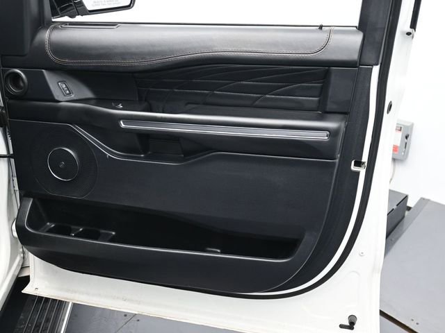 Used 2021 Ford Expedition Platinum image 31