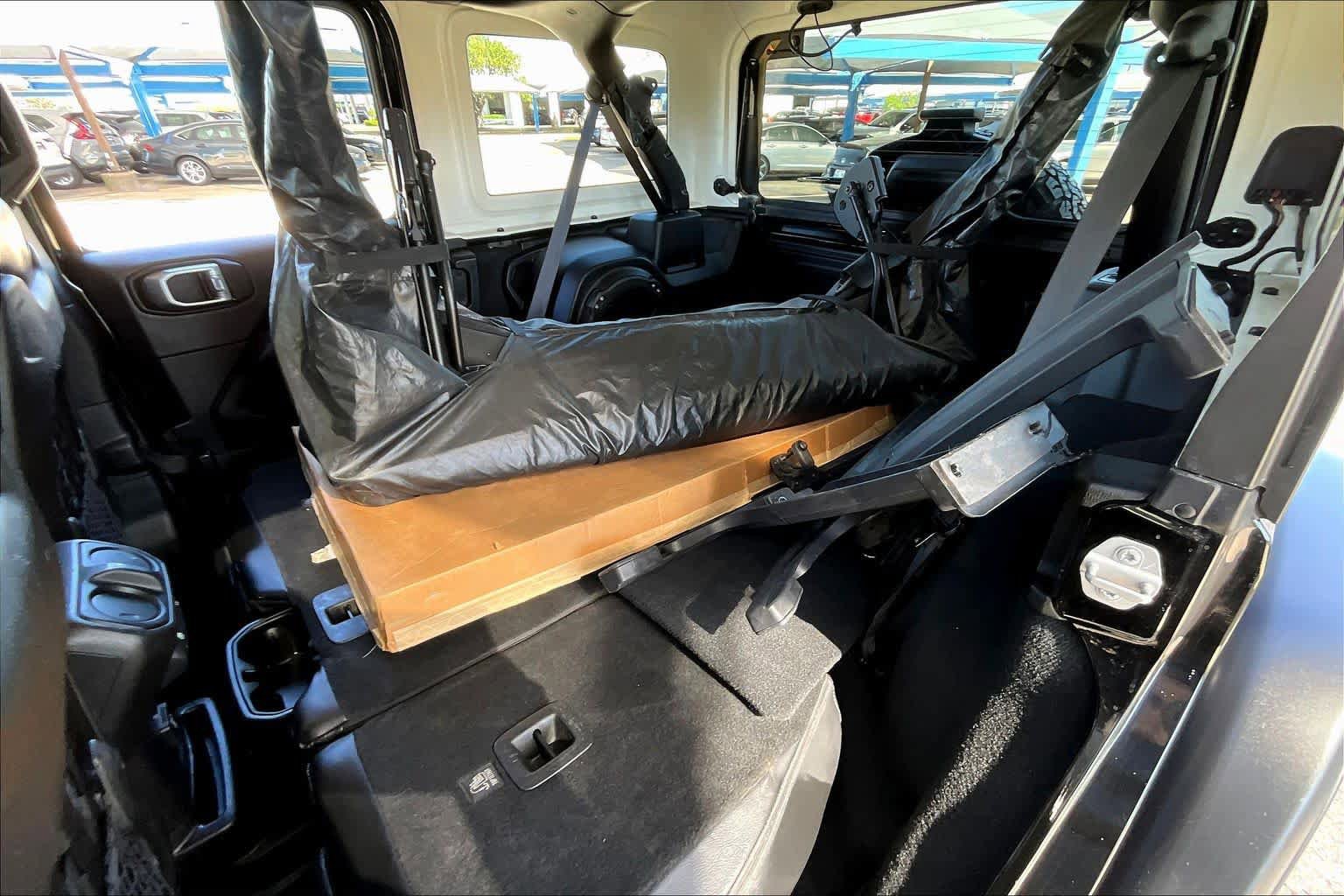 Used 2018 Jeep Wrangler Unlimited Rubicon AWD/4WD image 20