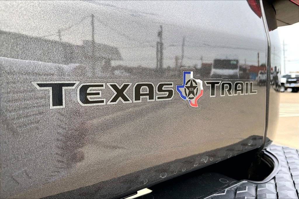 New 2026 Jeep Gladiator Overland AWD/4WD image 16
