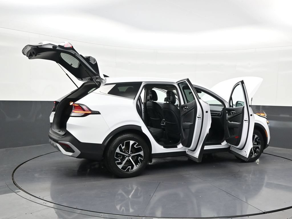 Used 2024 Kia Sportage EX FWD image 32