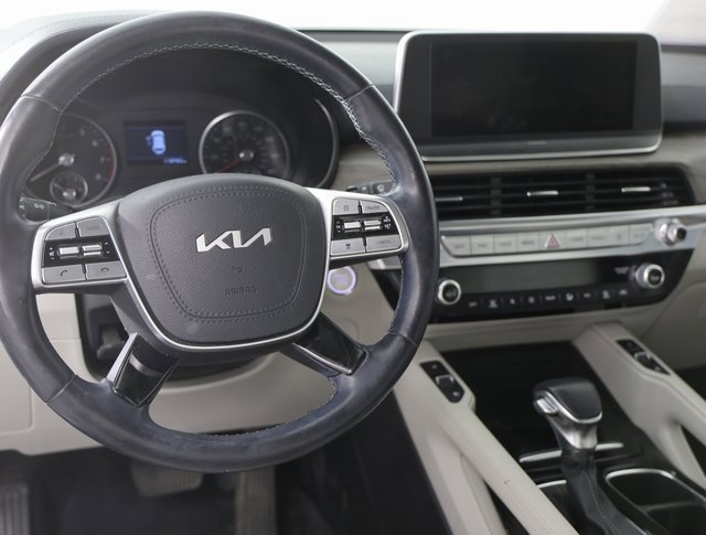 Used 2022 Kia Telluride EX w/ Towing Package image 3
