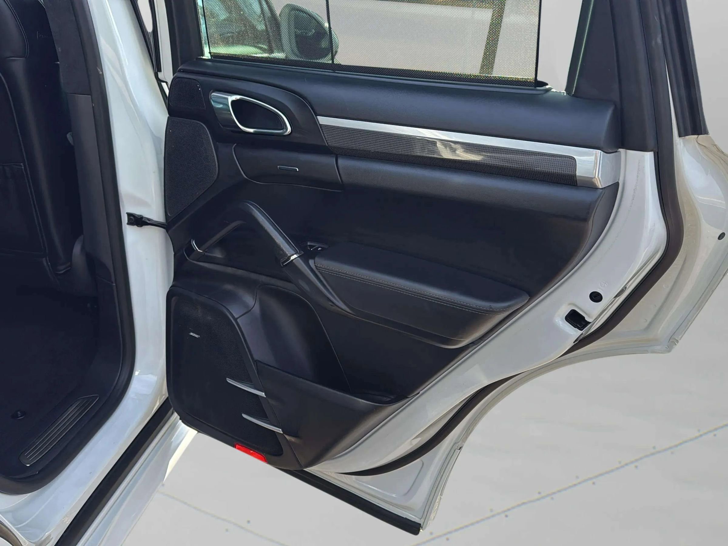 Used 2016 Porsche Cayenne GTS w/ Premium Package Plus image 31