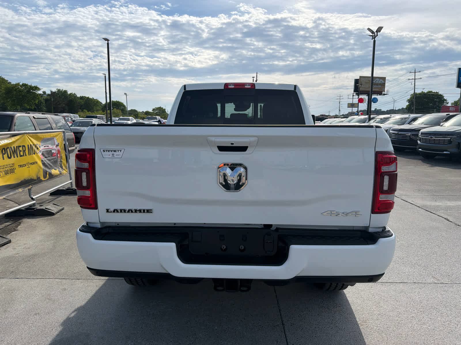 Used 2024 RAM 2500 Laramie w/ Safety Group AWD/4WD image 8