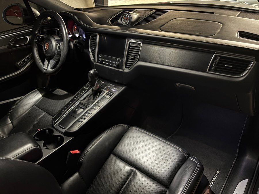 Used 2018 Porsche Macan GTS image 16