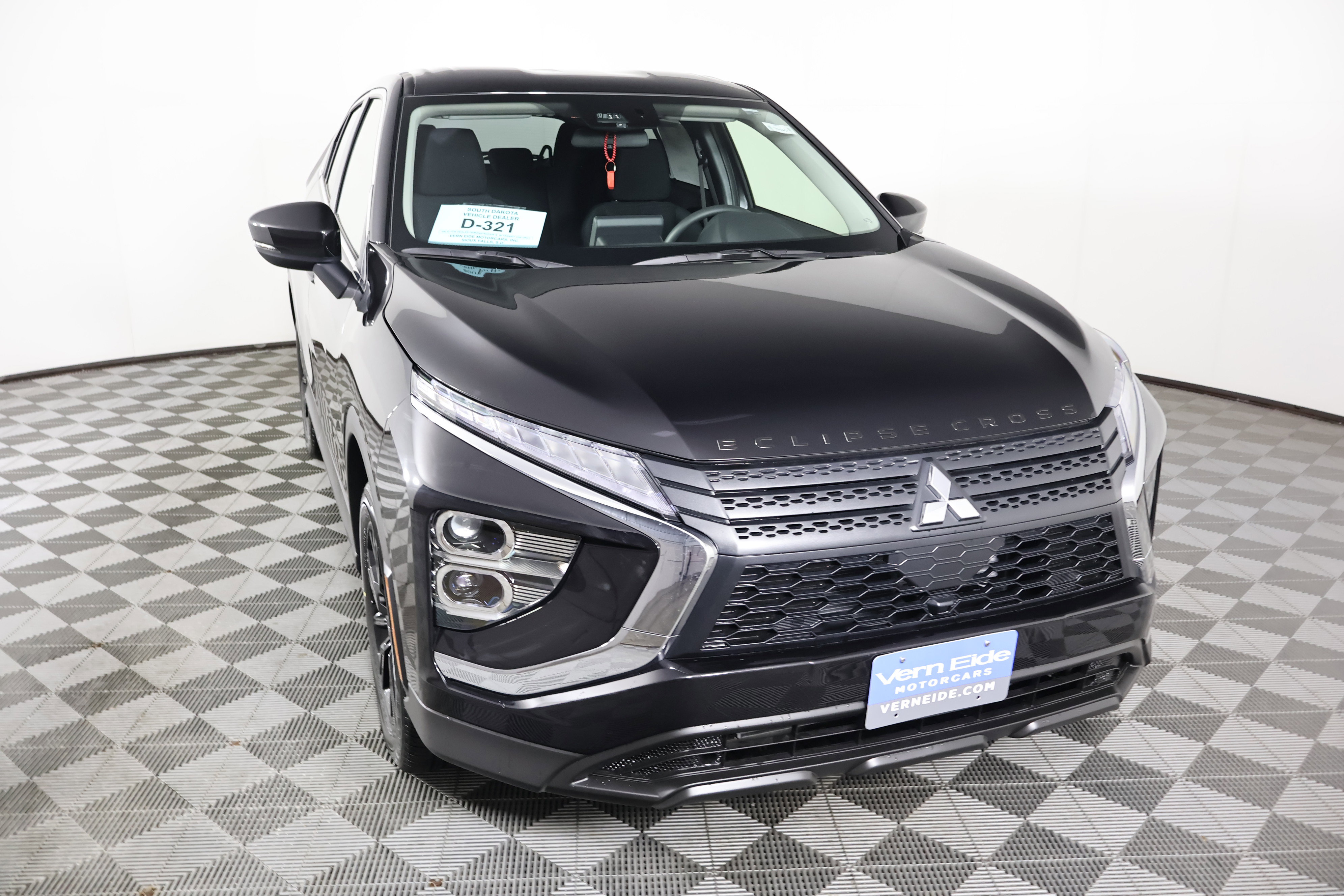 New 2026 Mitsubishi Eclipse Cross LE image 3