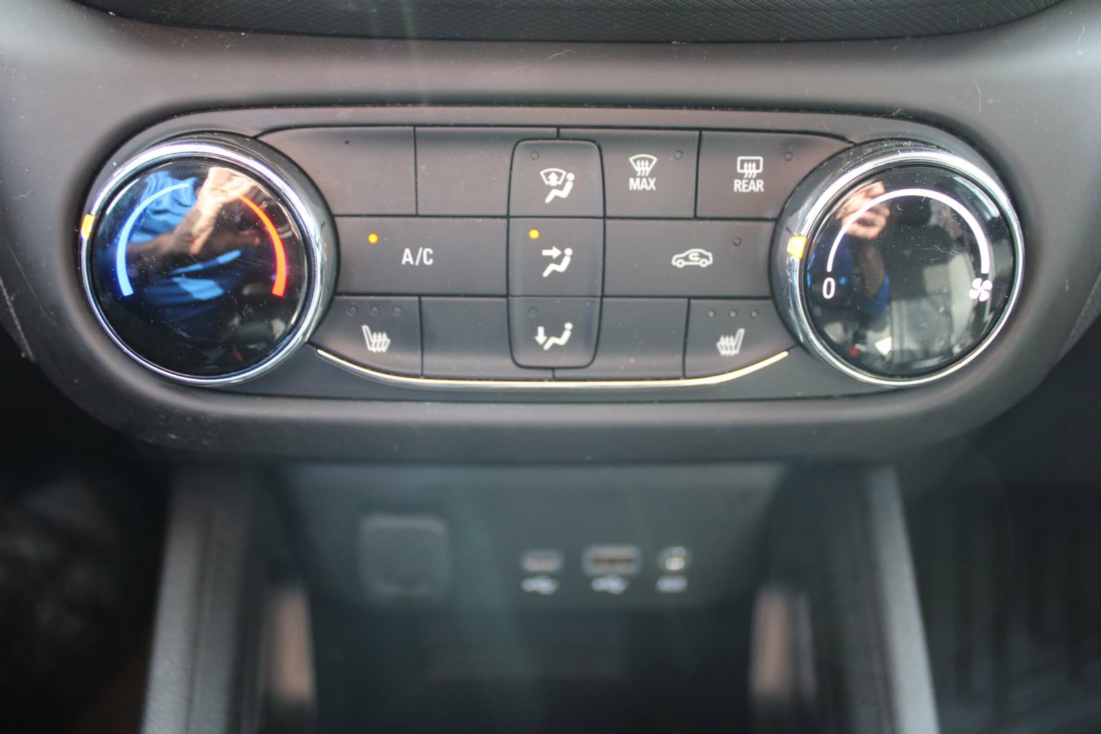 Used 2023 Chevrolet TrailBlazer LT image 38