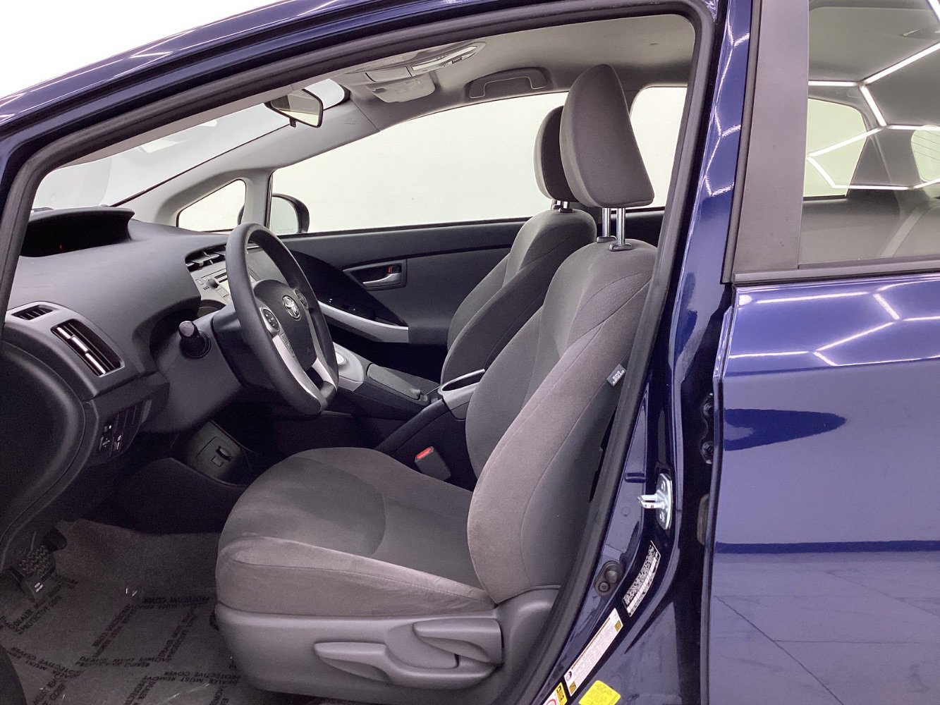 Used 2015 Toyota Prius Two image 14