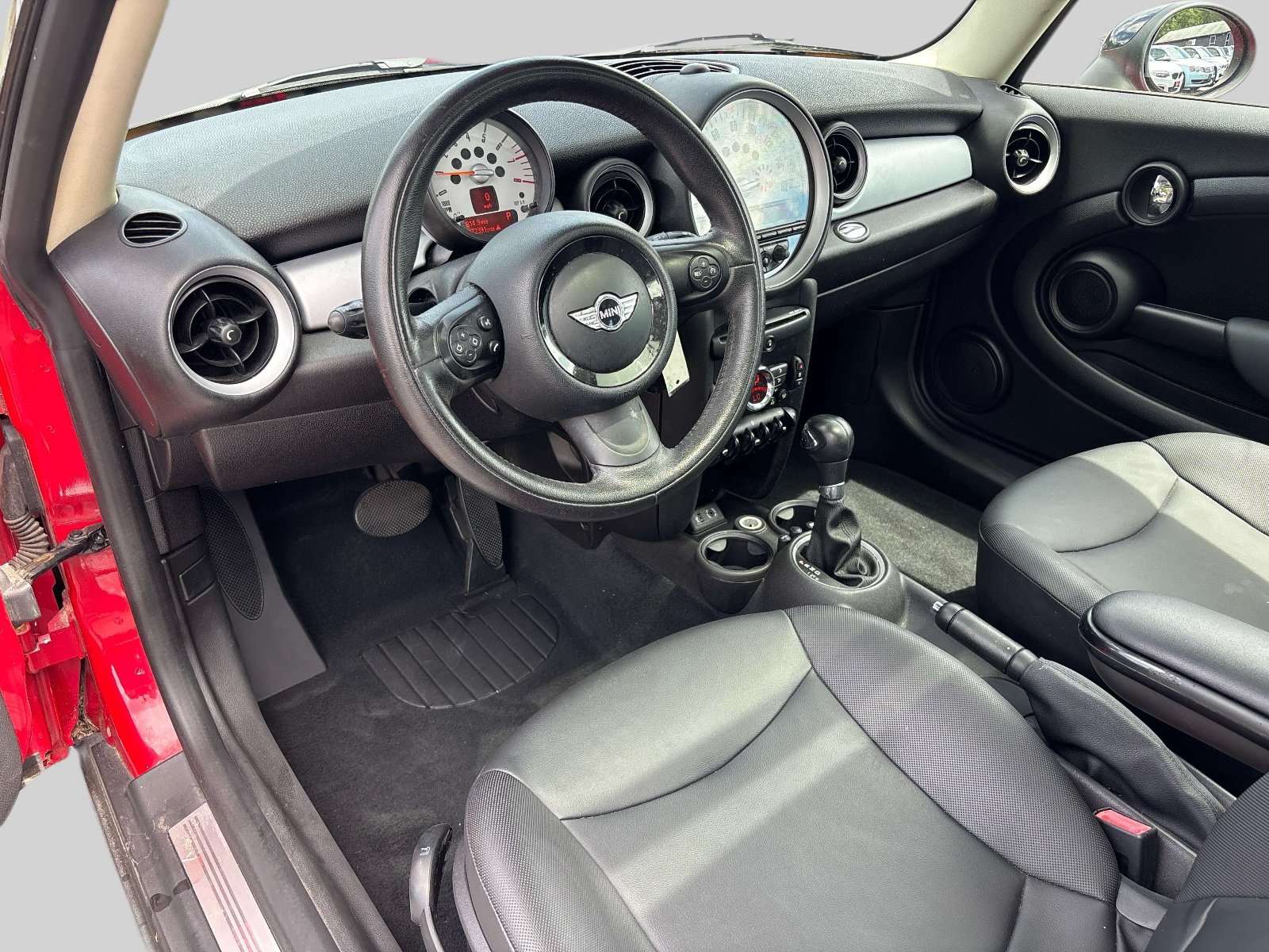 Used 2014 MINI Cooper Clubman FWD image 11