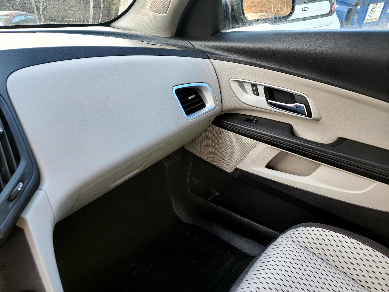 Used 2013 Chevrolet Equinox LS image 16