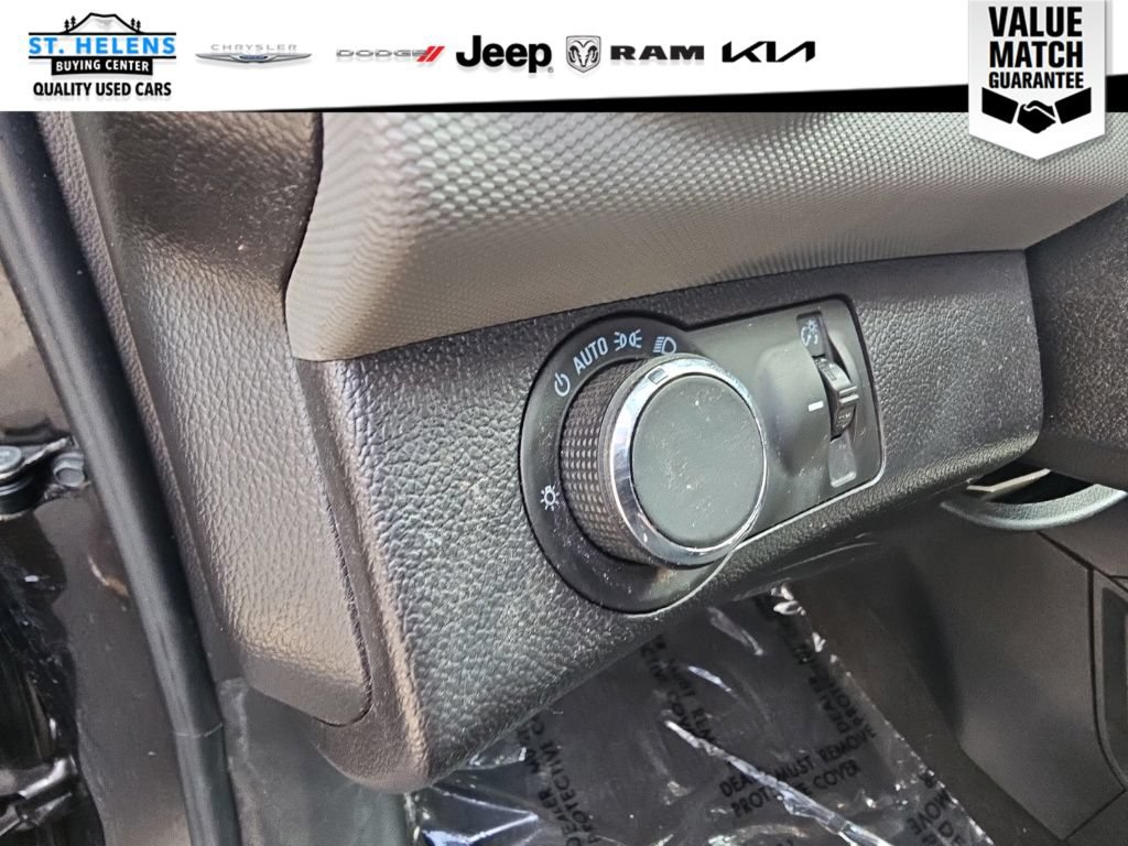 Used 2015 Chevrolet Sonic LT FWD image 25