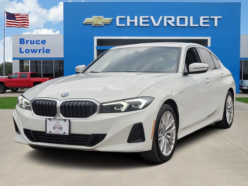 Used 2024 BMW 330e xDrive AWD/4WD image 1