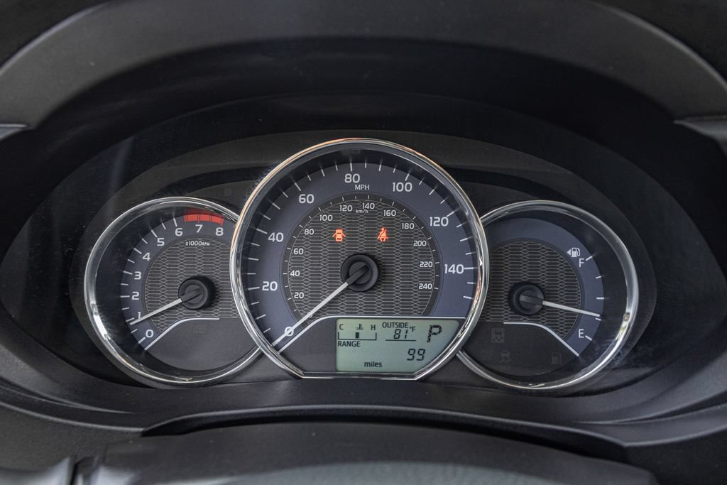Used 2015 Toyota Corolla LE FWD image 25