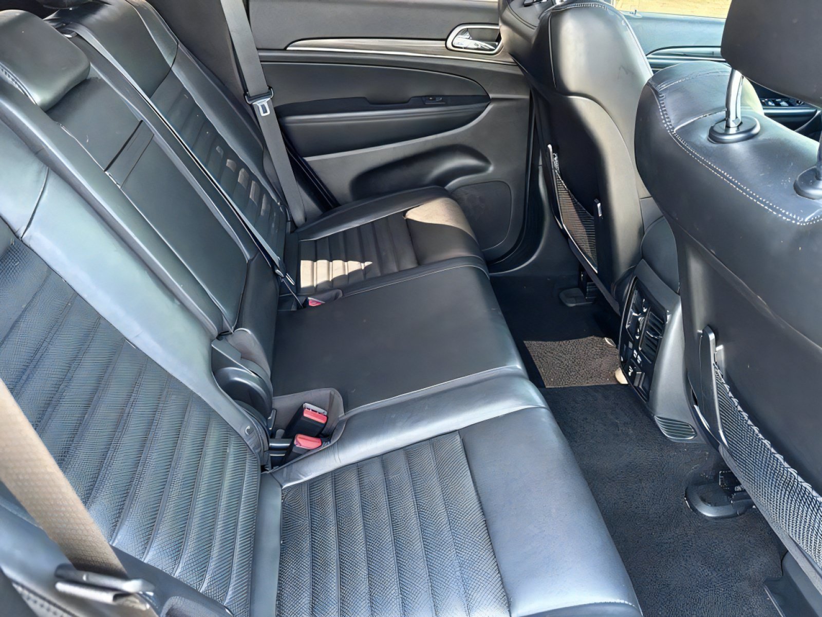 Used 2020 Jeep Grand Cherokee Limited X RWD image 30