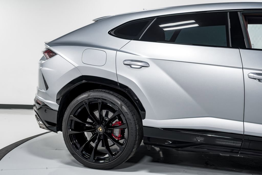 Used 2022 Lamborghini Urus AWD/4WD image 50