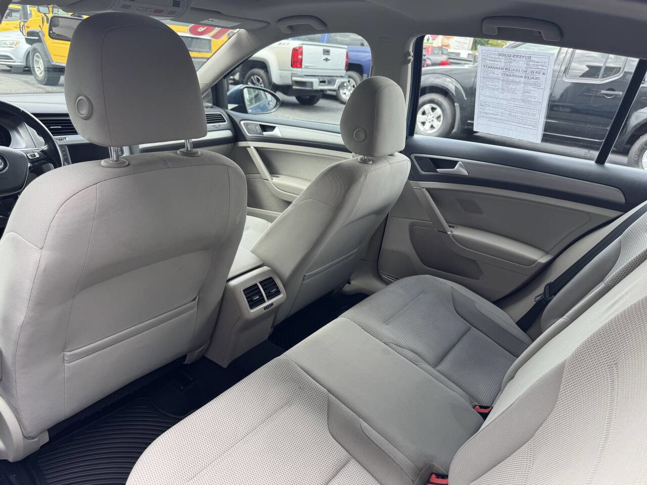 Used 2016 Volkswagen Golf S FWD image 17