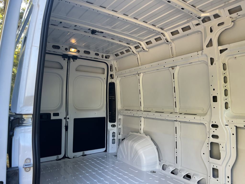 New 2026 RAM ProMaster 2500 w/ Premium Convenience Group image 17