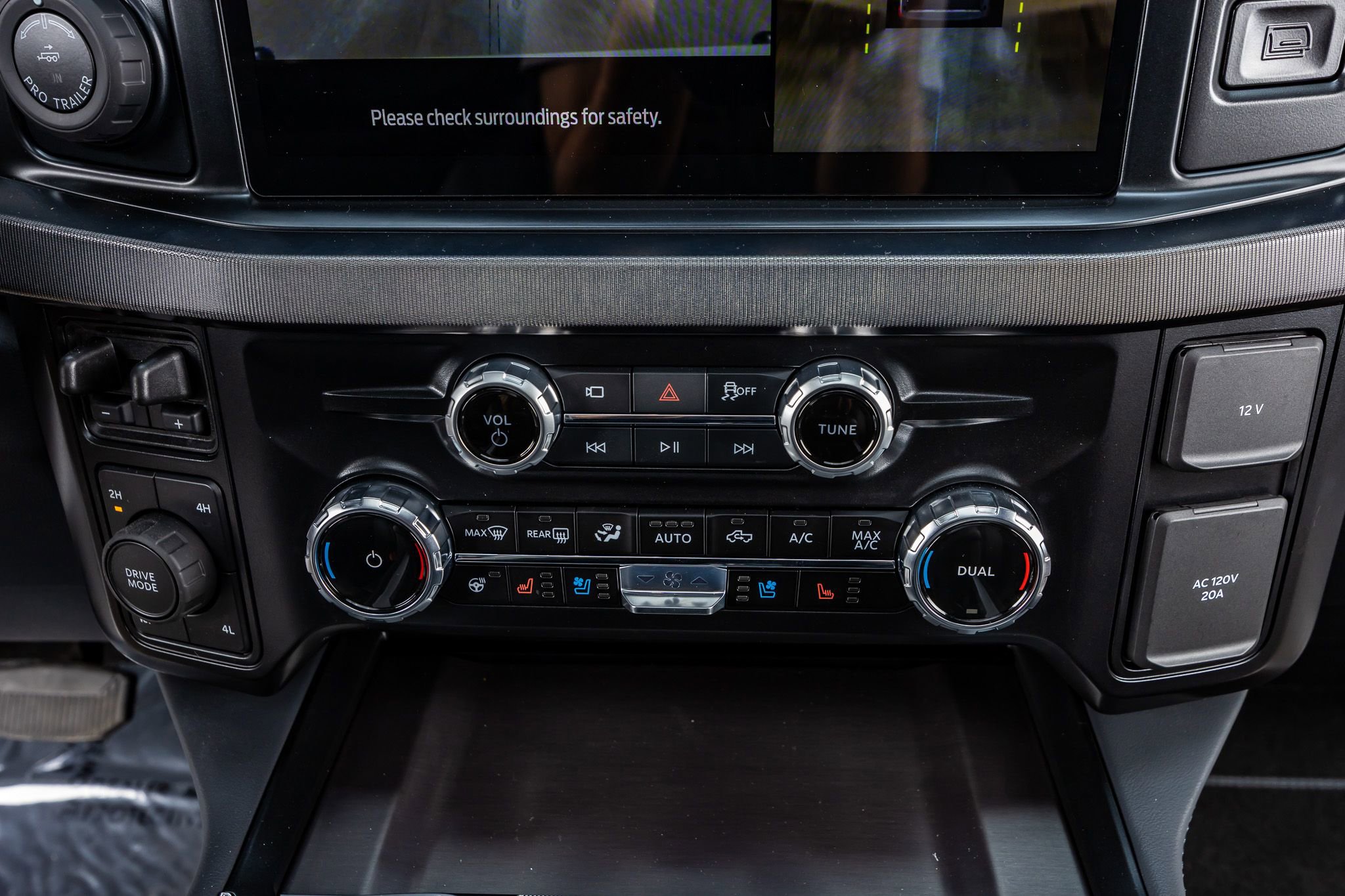 Used 2026 Ford F250 Platinum AWD/4WD image 27