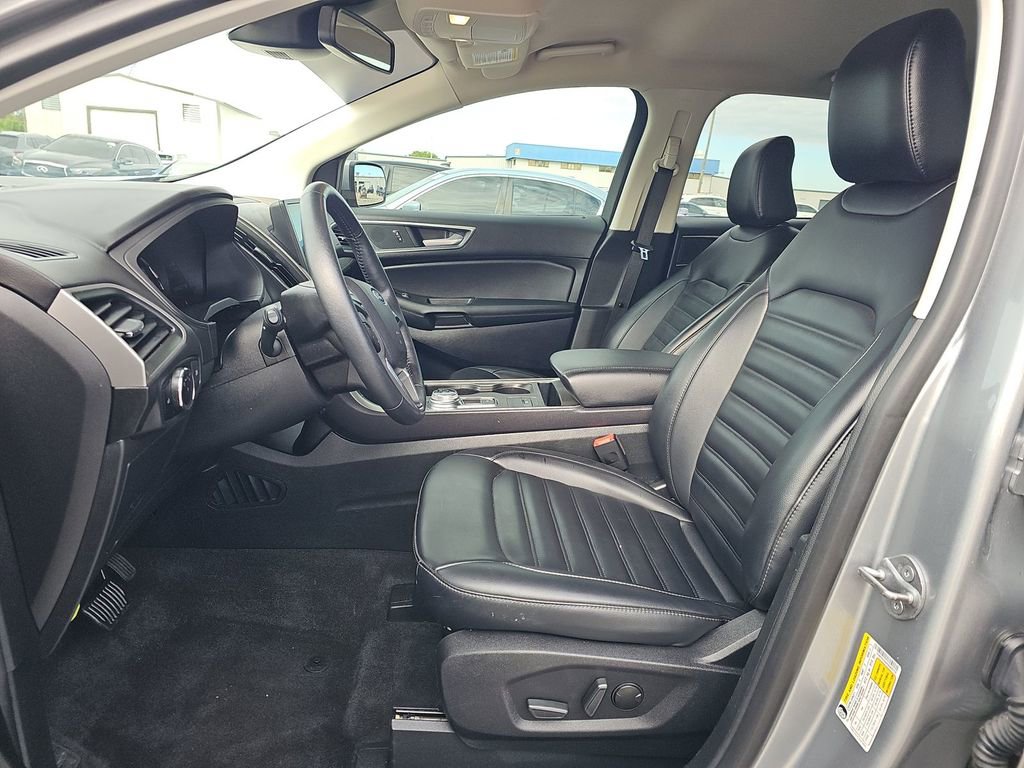 Used 2024 Ford Edge SEL AWD/4WD image 3