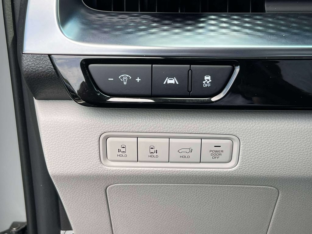 Certified 2024 Kia Carnival SX Prestige FWD image 21