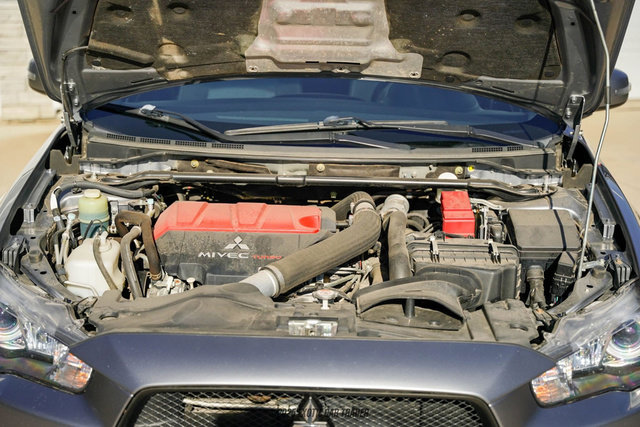 Used 2015 Mitsubishi Lancer Evolution GSR image 17