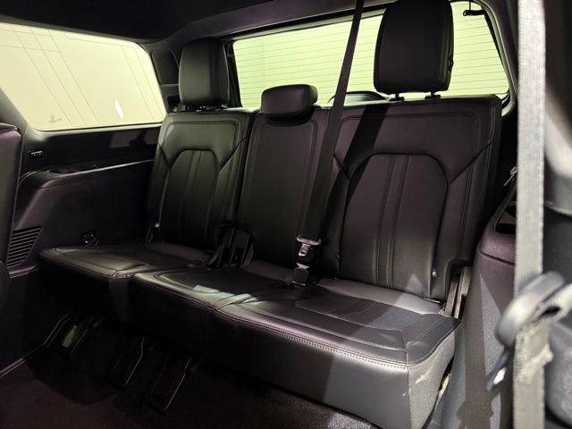 Used 2021 Ford Expedition Limited AWD/4WD image 27