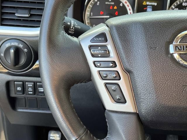 Used 2016 Nissan Titan SV image 29